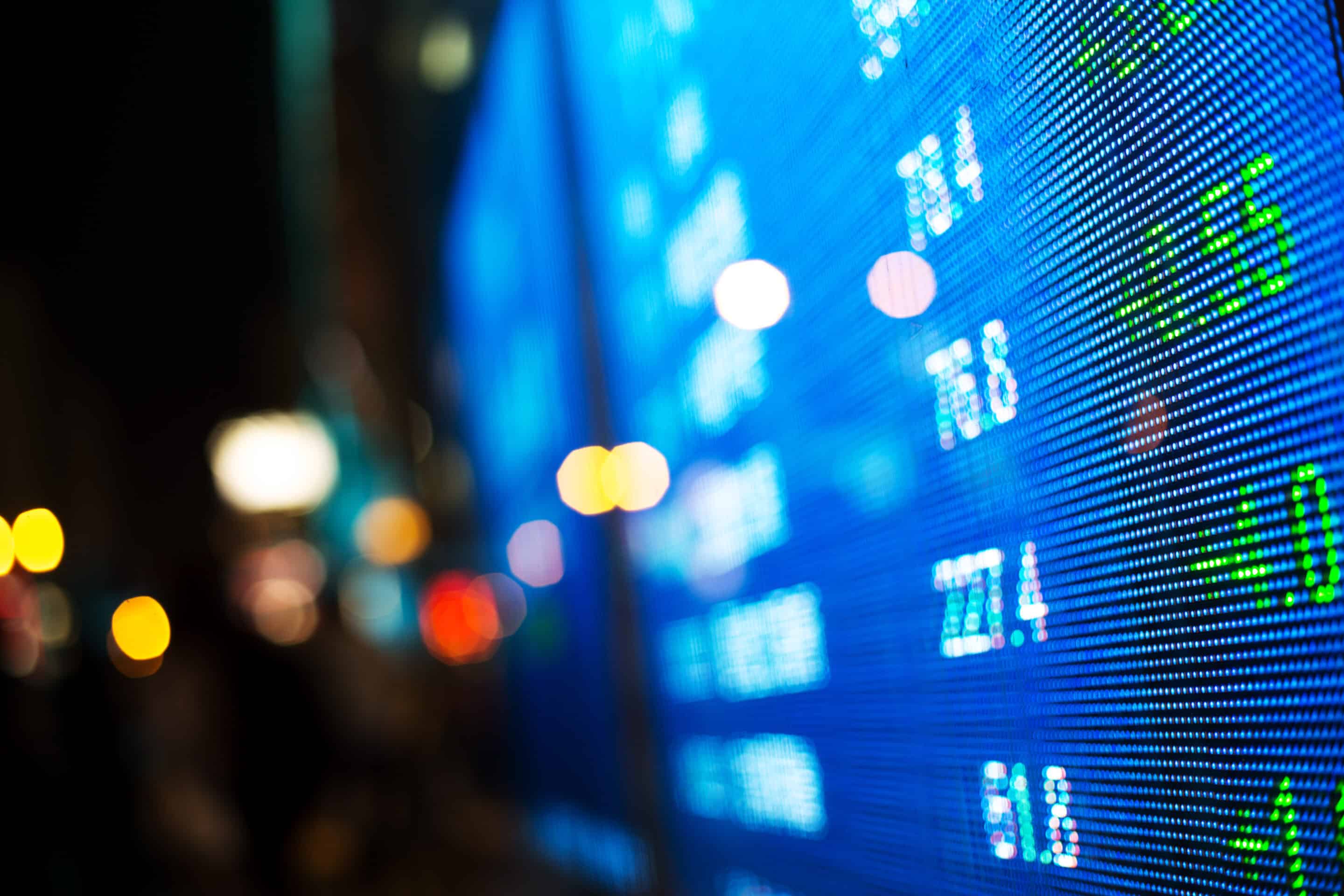 Costurile IT ascunse într-o companie de 100 de angajați: exercițiul care economisește 15-30% din buget